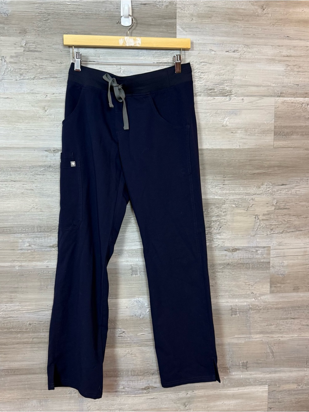 FIGS Kade Cargo Scrub Pants Navy Blue XS Petite XSP T21004P FIONx Stretch - Picture 8 of 8